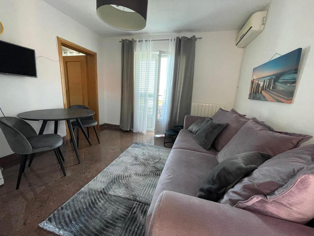 Apartments Villa Antonia Jadranovo Esterno foto