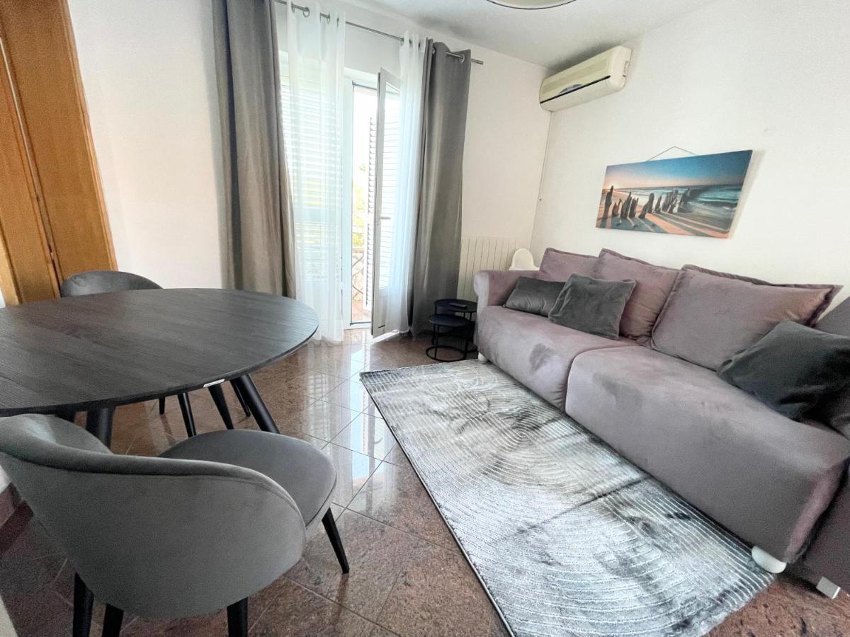 Apartments Villa Antonia Jadranovo Esterno foto